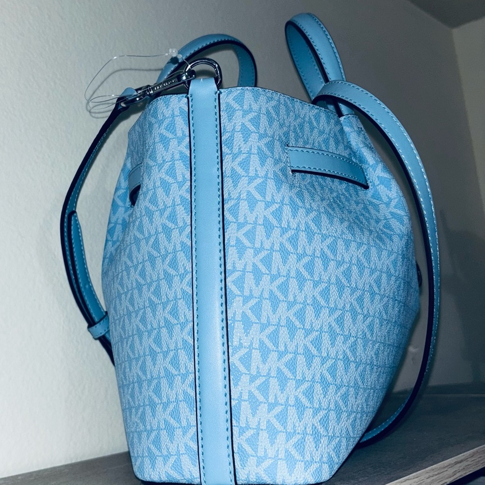Michael Kors Carson Medium Sky Blue Satchel - Picture 4 of 7